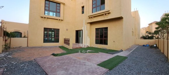 4 bedrooms Villa in Sas Al Nakheel, UAE No. 39964 15