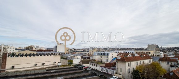 Квартира с 3 спальнями в Бур-ля-Рен, Франция № 168359 11