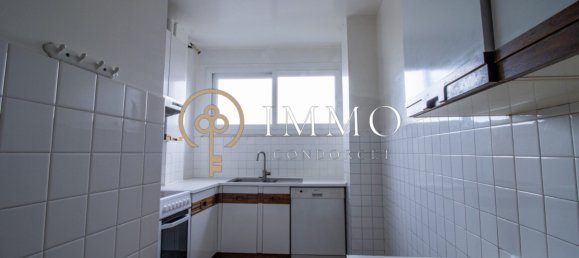 Квартира с 3 спальнями в Бур-ля-Рен, Франция № 168359 7