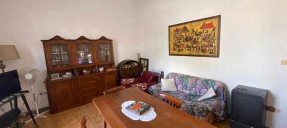 5 Schlafzimmer Doppelhaus in Viareggio, Italy, Nr. 347481 3