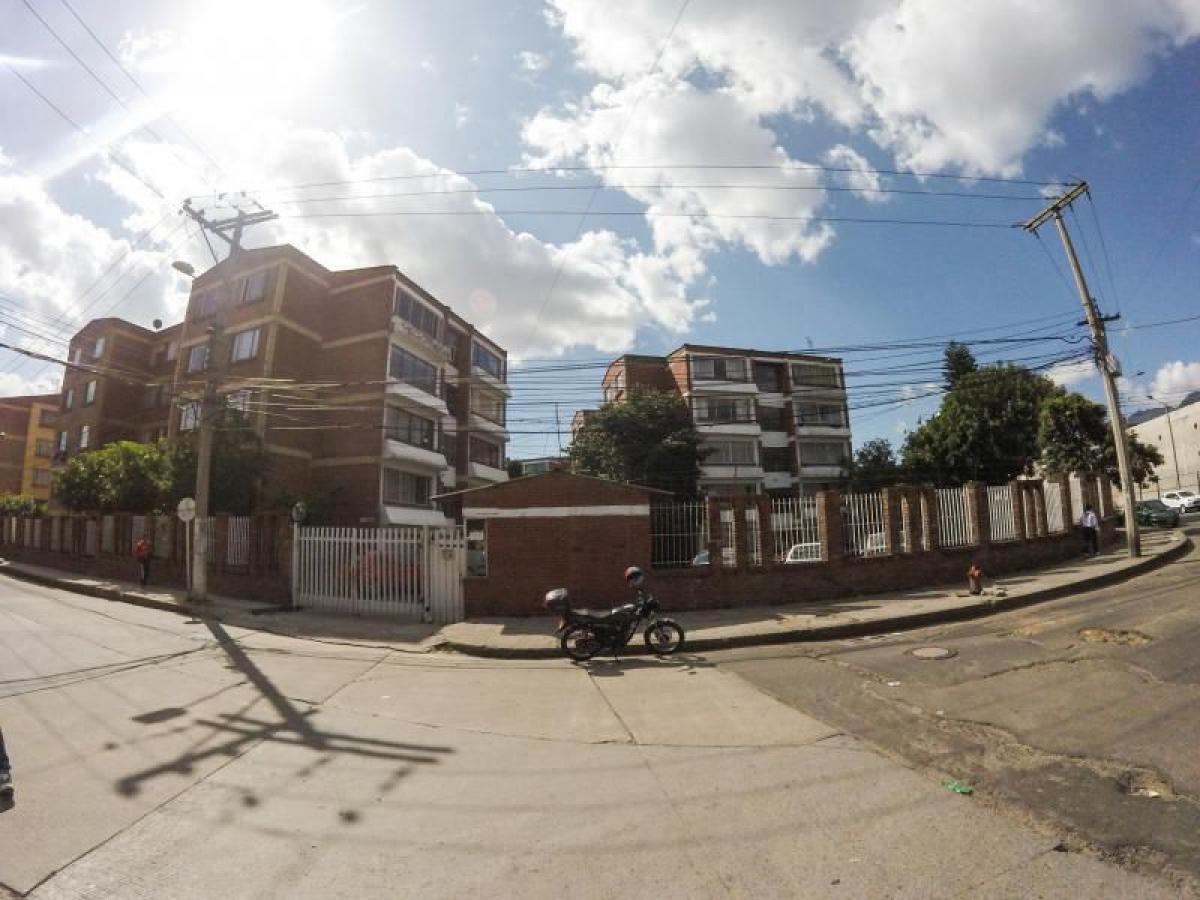 4 غرف نوم منزل في Bogota, Colombia رقم 10252