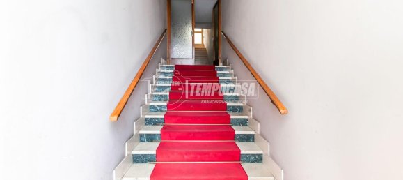 3-salle Appartement à Milan, Italy No. 250711 8