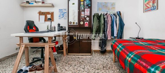 3-salle Appartement à Milan, Italy No. 250711 13