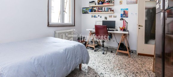 3-salle Appartement à Milan, Italy No. 250711 14