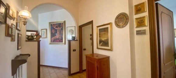 5 rooms Apartment in Montespertoli, Italy No. 3070 8