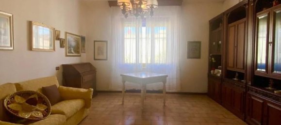 5 rooms Apartment in Montespertoli, Italy No. 3070 3