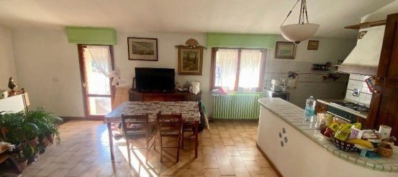 5 rooms Apartment in Montespertoli, Italy No. 3070 23