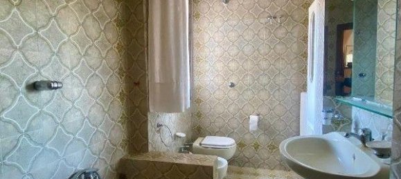 5 rooms Apartment in Montespertoli, Italy No. 3070 16