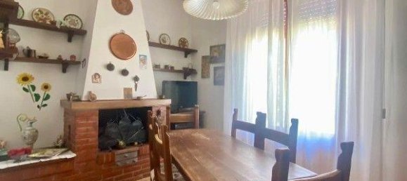 5 rooms Apartment in Montespertoli, Italy No. 3070 4