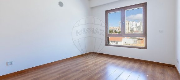 Apartamento de 2 dormitorios en Odivelas, Portugal No. 347809 26