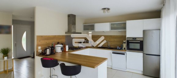 5 chambres Maison à Montigny-sur-Vesle, France No. 238506 3