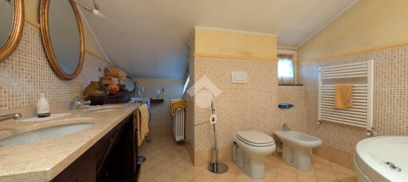 Вилла с 5 комнатами в Кавернаго, Италия № 231095 19