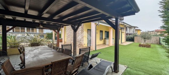 Вилла с 5 комнатами в Кавернаго, Италия № 231095 129