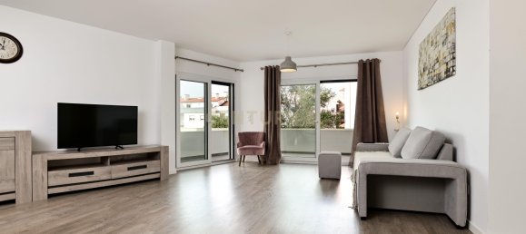 3 bedrooms Apartment in Cascais, Portugal No. 169660 2