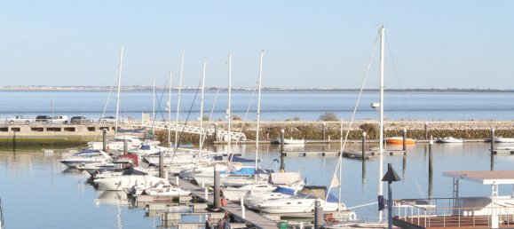 3 bedrooms Apartment in Lisbon, Portugal No. 94039 5