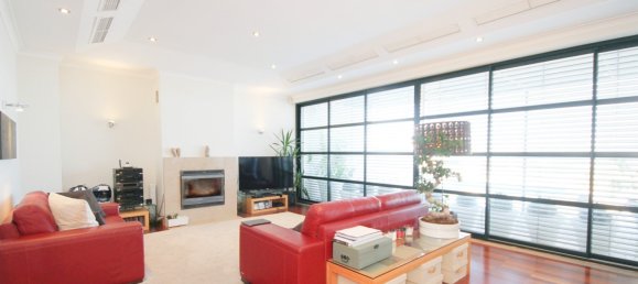 3 bedrooms Apartment in Lisbon, Portugal No. 94039 3