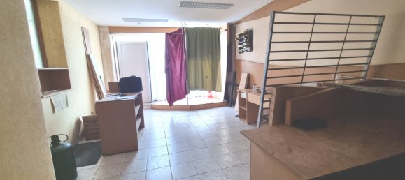 1 Schlafzimmer Gebäude in Tours, France, Nr. 56835 2