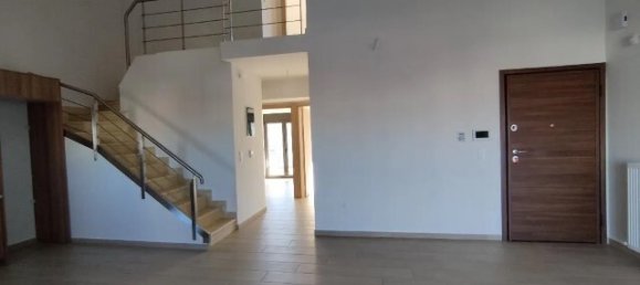 Escritório T4 em Polichni, Greece N.º 53762 7