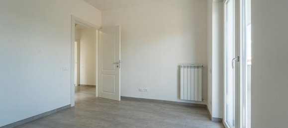 Apartamento de 3 divisões em Ciampino, Italy N.º 33632 19