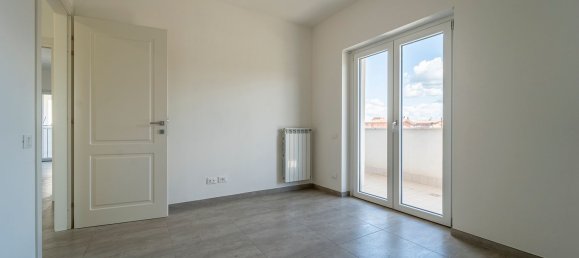 Apartamento de 3 divisões em Ciampino, Italy N.º 33632 18