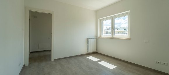 Apartamento de 3 divisões em Ciampino, Italy N.º 33632 16