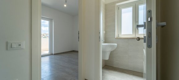Apartamento de 3 divisões em Ciampino, Italy N.º 33632 13