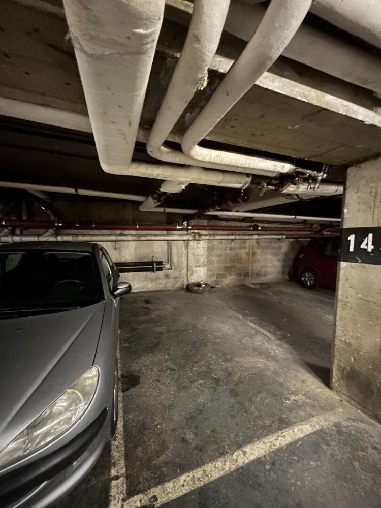 12m² Parking in Paris, France No. 186320