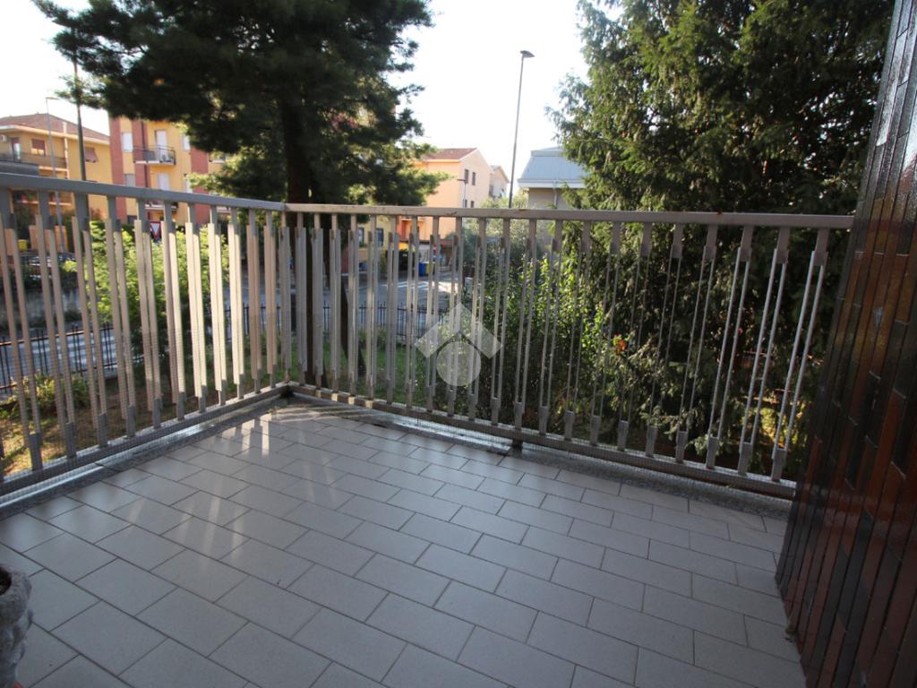 Квартира с 3 спальнями в Ро, Италия № 287082