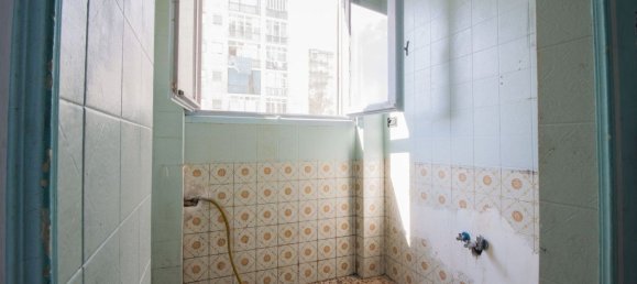 Apartamento de 3 dormitorios en Turin, Italy No. 355625 4