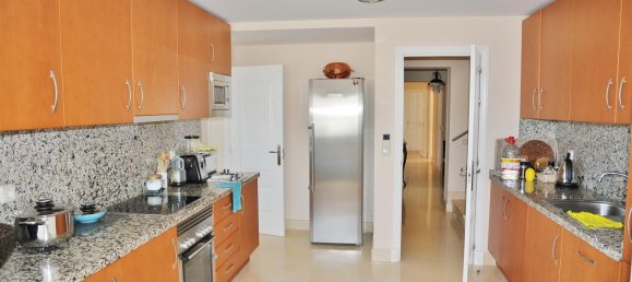 4 bedrooms Penthouse in Malaga, Spain No. 122033 6