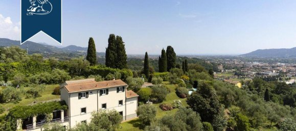 4 bedrooms Villa in Sarzana, Italy No. 316547 3