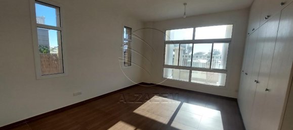 5 bedrooms Villa in Khalifa City, UAE No. 29860 6