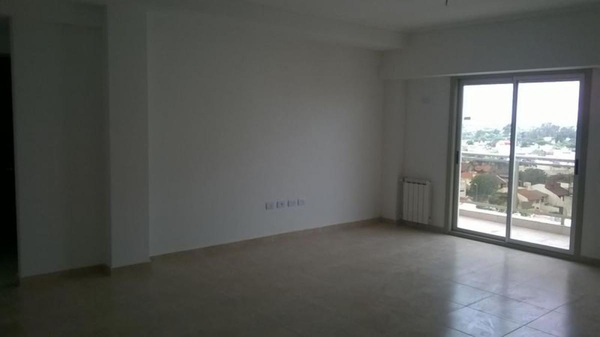 Studio in Avellaneda, Argentina No. 75146