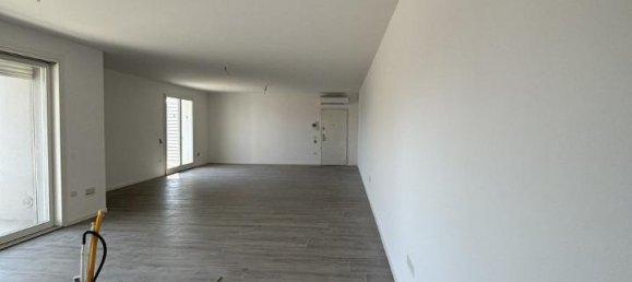 4-salle Appartement à Selvazzano Dentro, Italy No. 64076 4