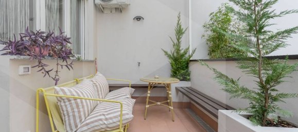 2-salle Appartement à Milan, Italy No. 241460 4