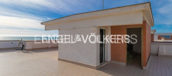 2 bedrooms Penthouse in Anzio, Italy No. 129990 16