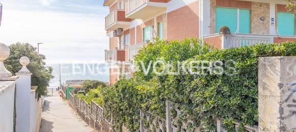 2 bedrooms Penthouse in Anzio, Italy No. 129990 22