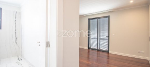 Дом с 3 спальнями в Фуншал, Португалия № 94310 6