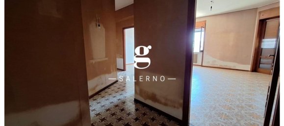 4 rooms Apartment in Salerno, Italy No. 278150 9