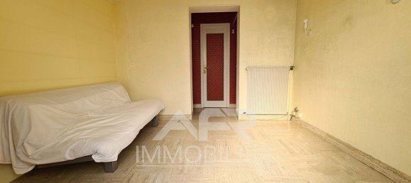 2 bedrooms House in Chatou, France No. 176660 3