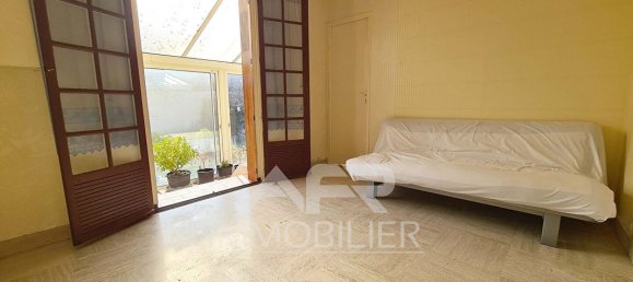 2 bedrooms House in Chatou, France No. 176660 5