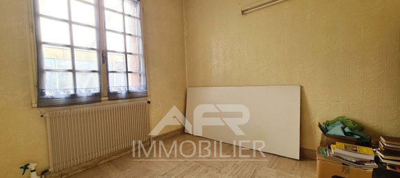 2 bedrooms House in Chatou, France No. 176660 9