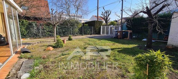 2 bedrooms House in Chatou, France No. 176660 12