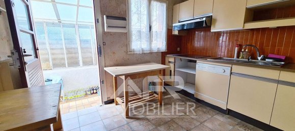 2 bedrooms House in Chatou, France No. 176660 7