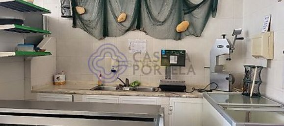 60m² Commercial property in Moreira, Portugal No. 36876 3