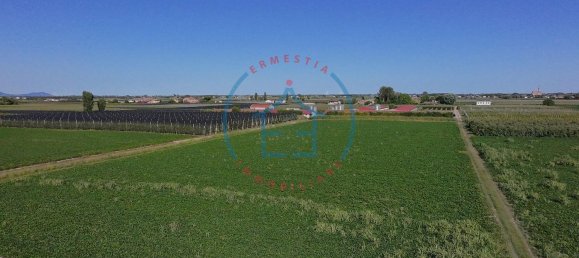  Land in Castelbaldo, Italy No. 327221 4