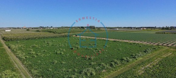  Land in Castelbaldo, Italy No. 327221 3