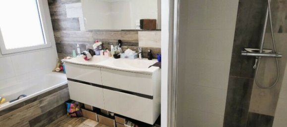 3 bedrooms House in Mayenne, France No. 357848 5