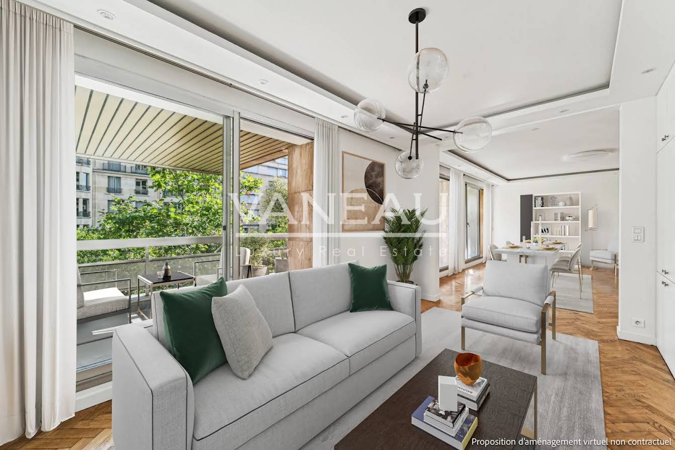 3 bedrooms Apartment in Paris, France No. 170113