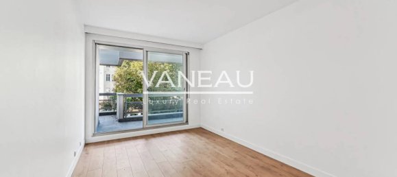 3 bedrooms Apartment in Paris, France No. 170113 9